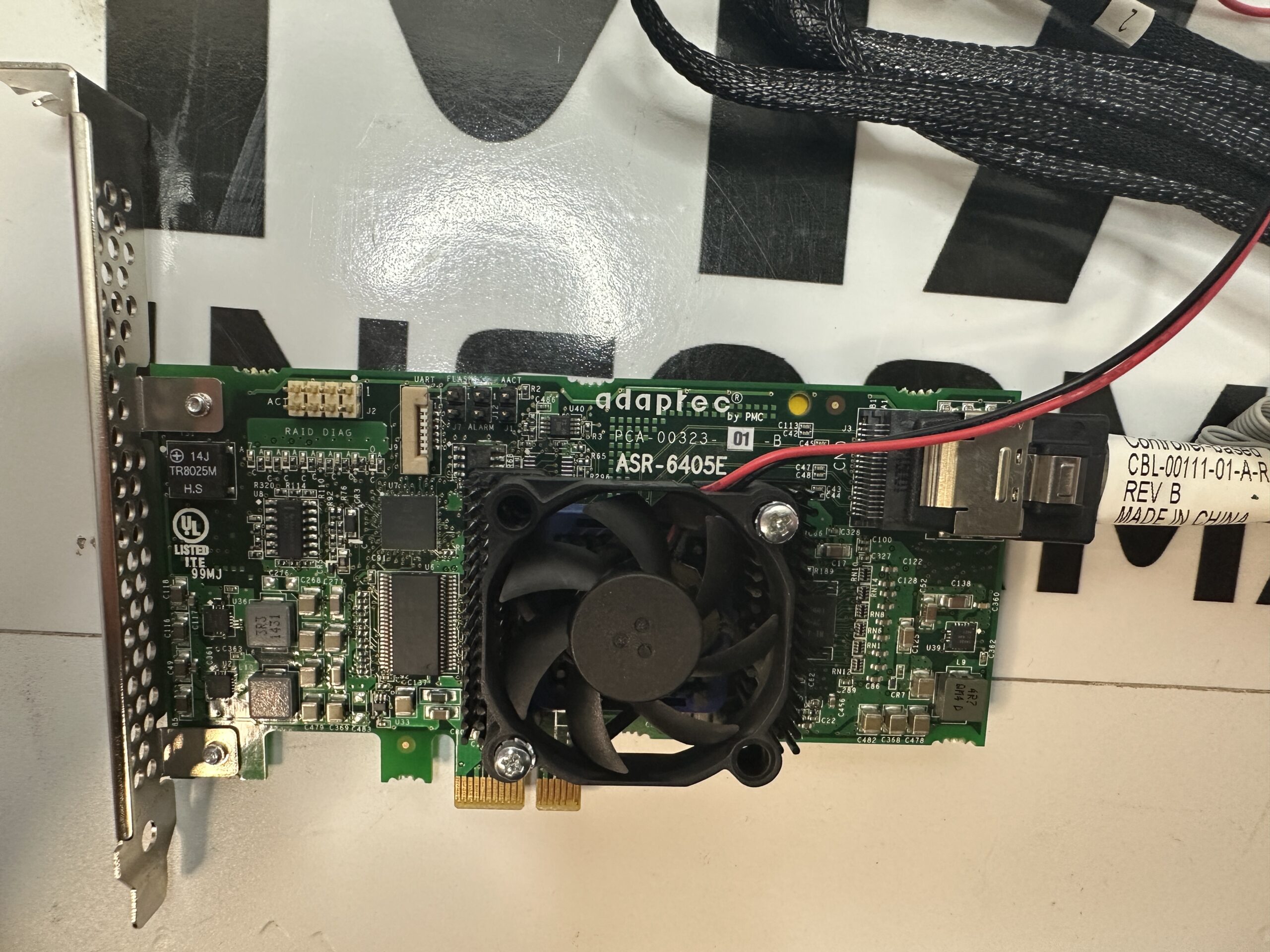 adaptec_ASR-6405E